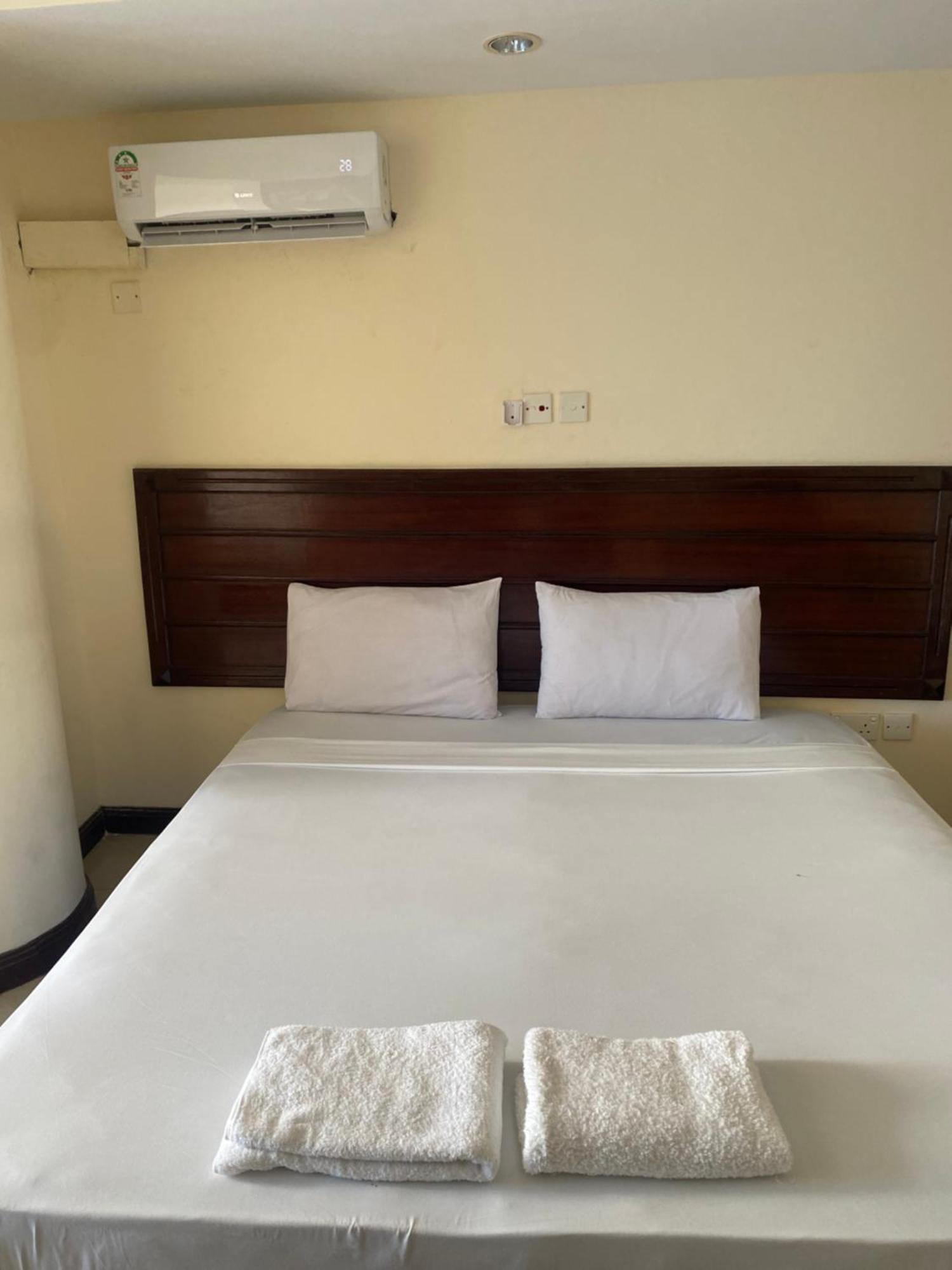 Ocean Blue Retreat-3 Minute Walk To Nyali Center And 3 Minute Walk To The Beach Mombasa Dış mekan fotoğraf