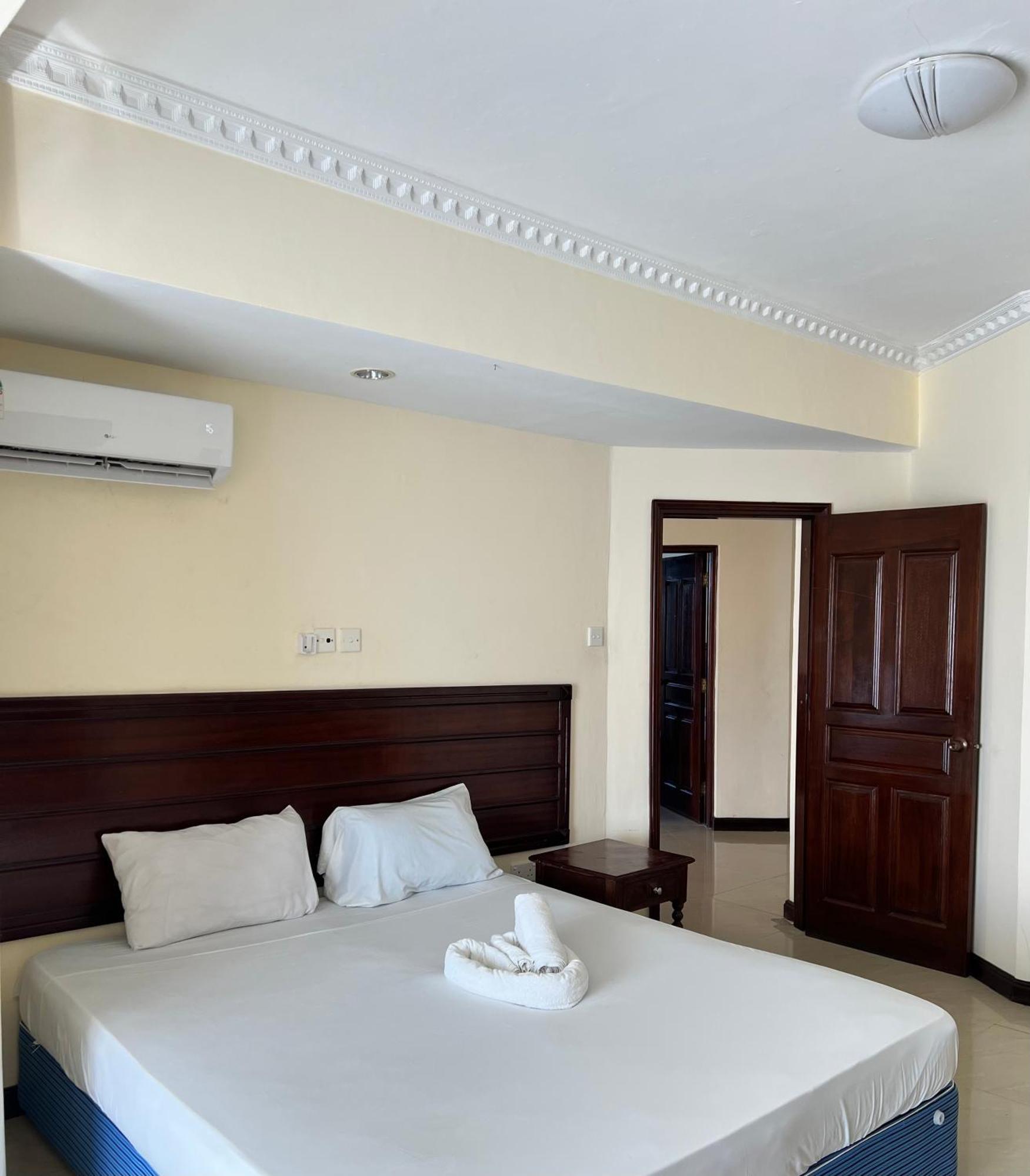 Ocean Blue Retreat-3 Minute Walk To Nyali Center And 3 Minute Walk To The Beach Mombasa Dış mekan fotoğraf