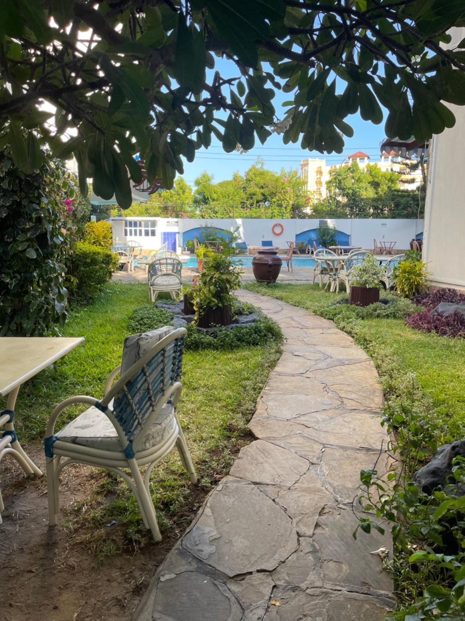 Ocean Blue Retreat-3 Minute Walk To Nyali Center And 3 Minute Walk To The Beach Mombasa Dış mekan fotoğraf